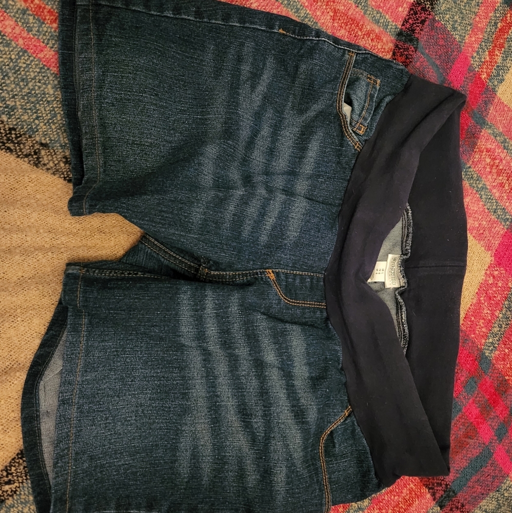 Motherhood Maternity shorts